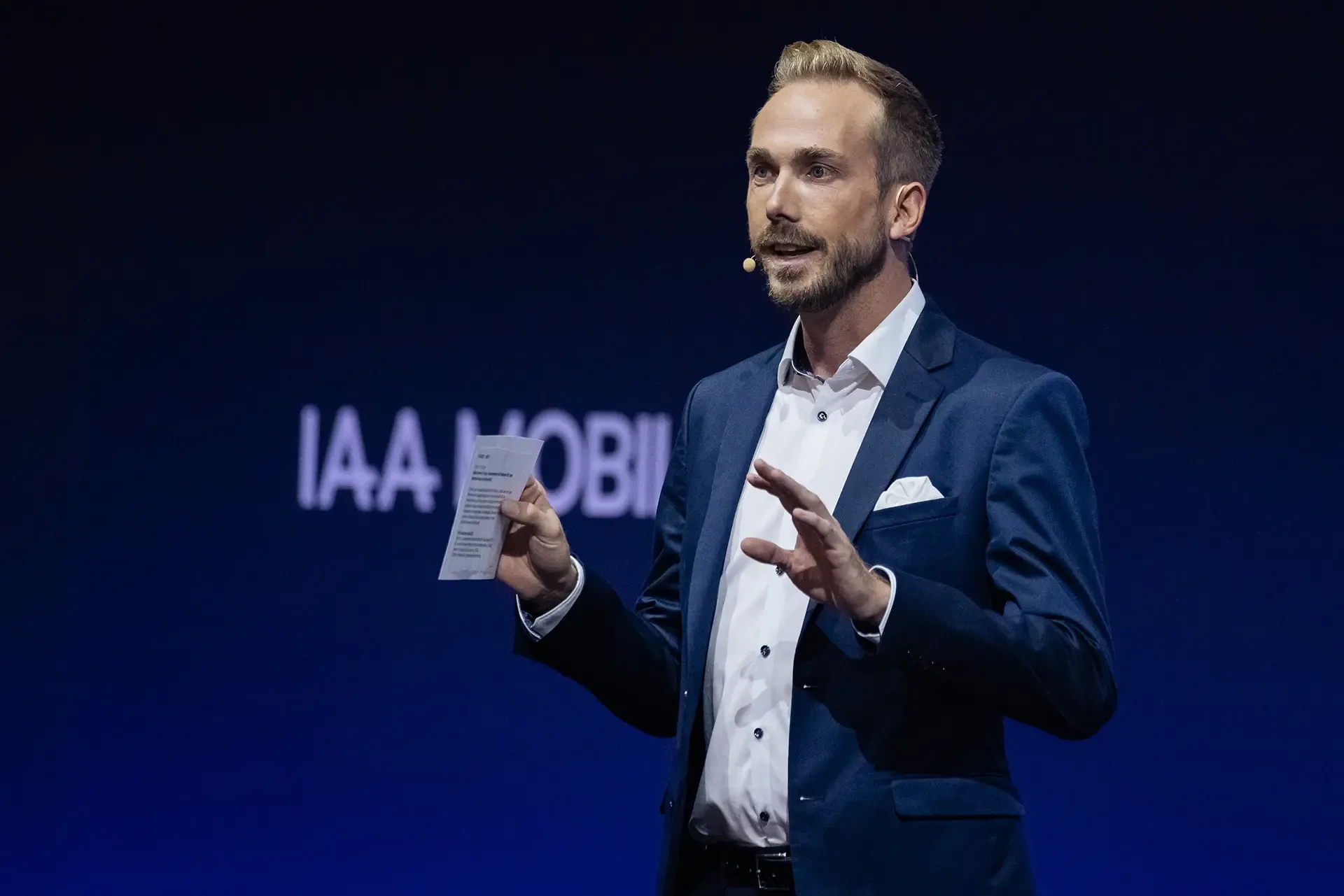 Eventmoderator Felix Uhlig auf der IAA Mobility in München