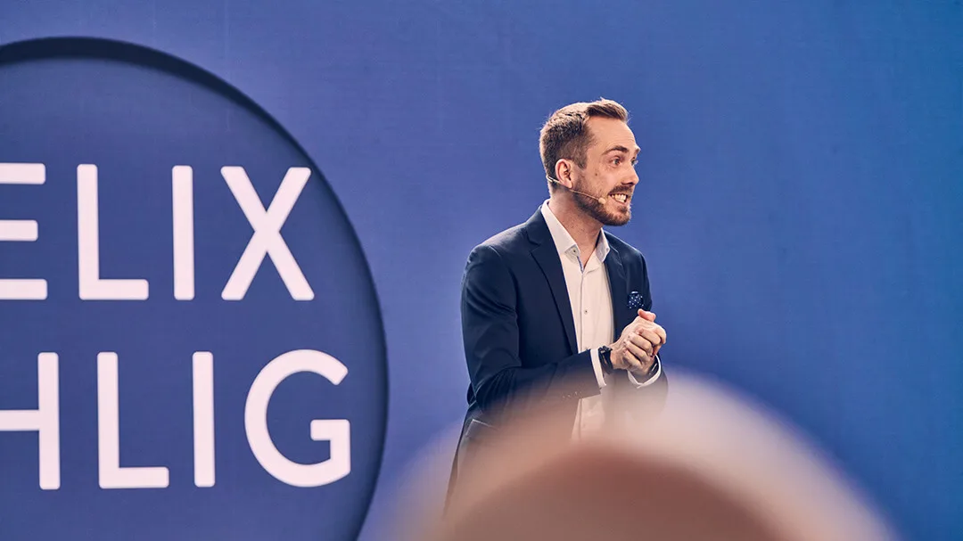 Felix Uhlig hosting for Sonnen