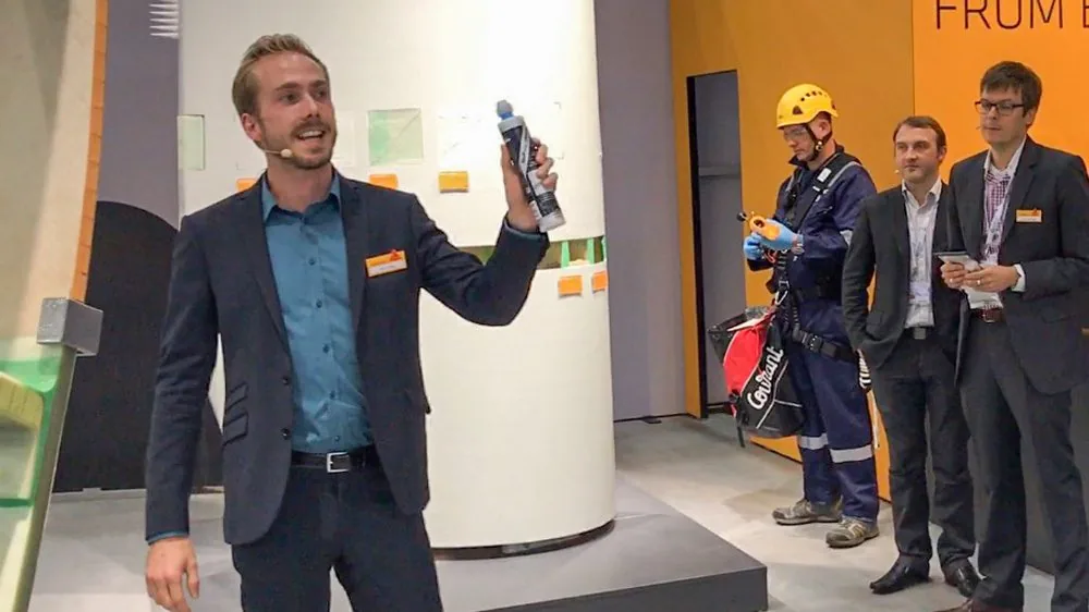 Trade show host Felix Uhlig for Sika
