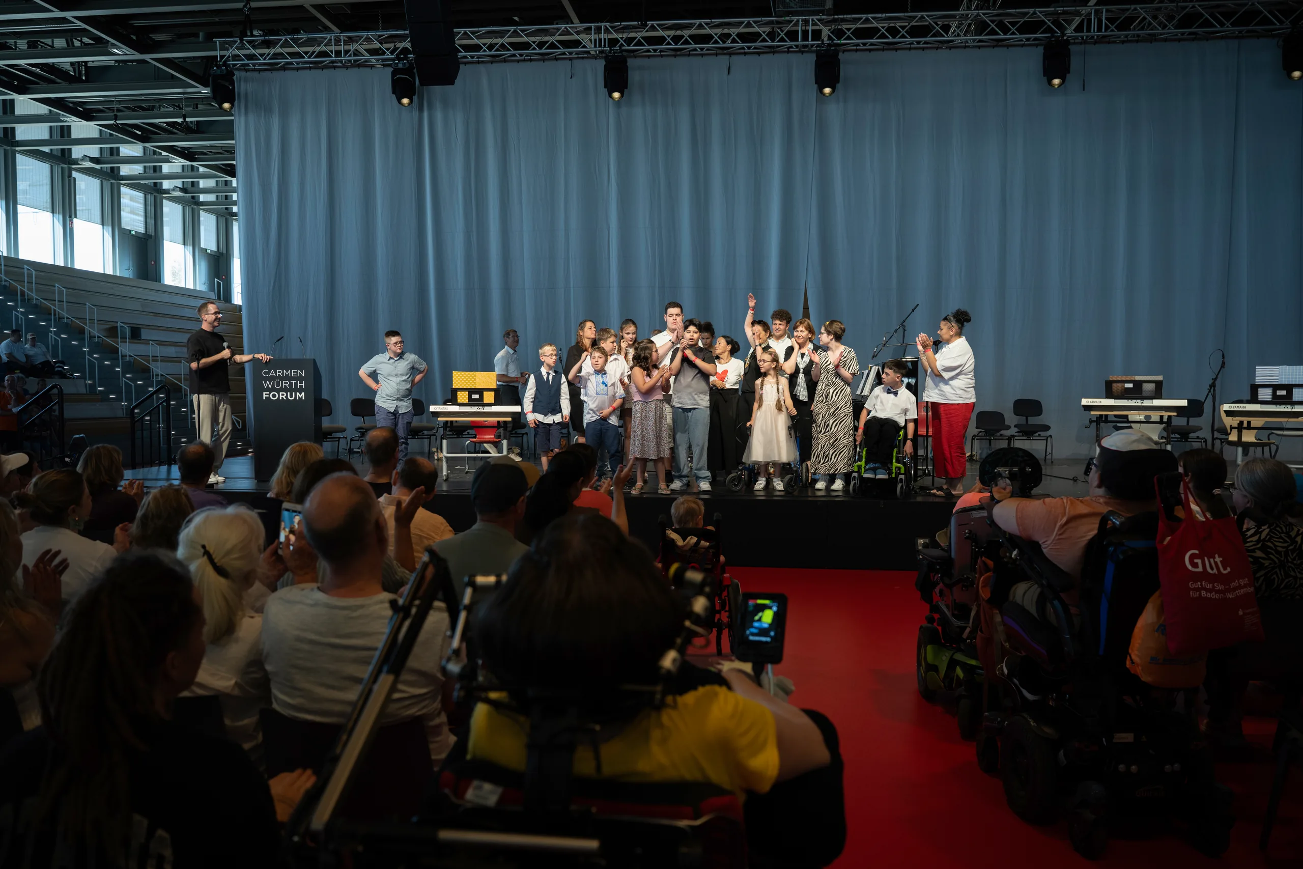Blick in den Saal des Carmen Würth Forums beim 7. Musikfest der Stiftung Würth in Künzelsau