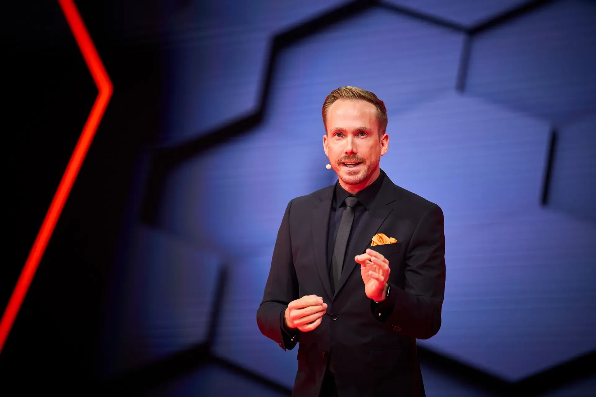 Felix Uhlig at the keynote of the Sixt World Conference 2025